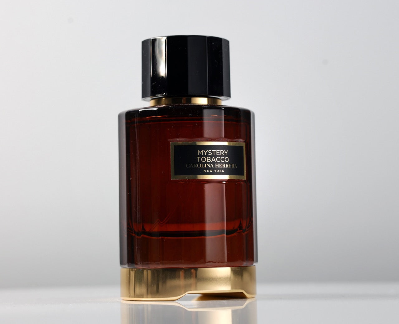 Carolina Herrera Confidential Mystery Tobacco