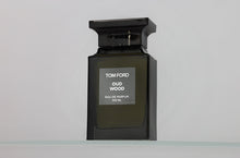 Load image into Gallery viewer, Tom Ford Oud Wood sample