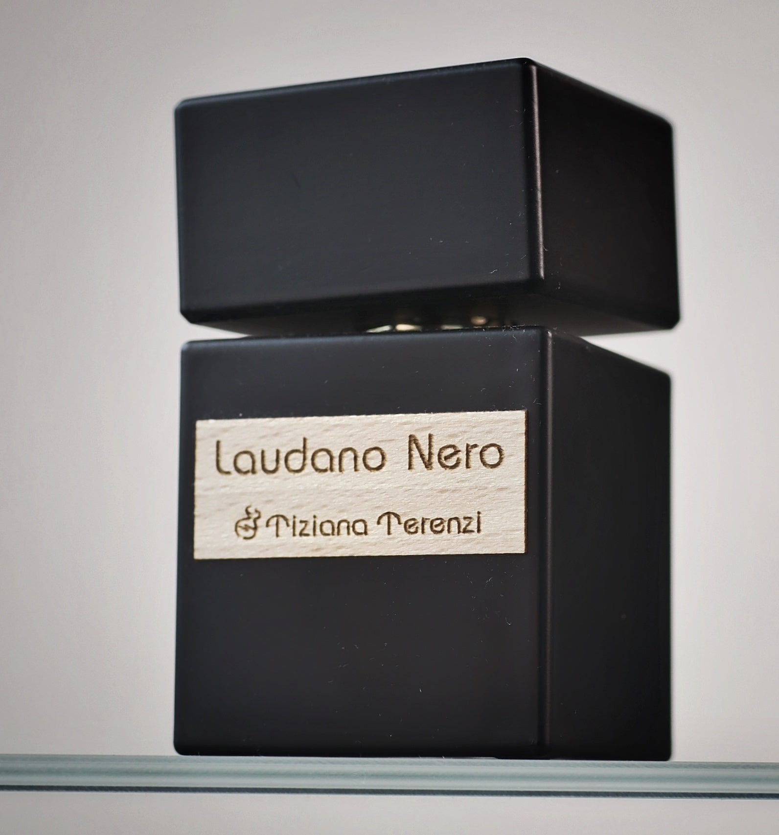 Laudano nero store