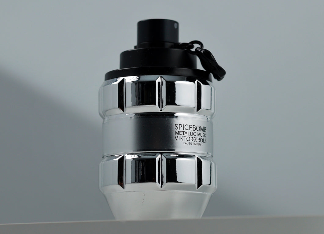 Viktor & Rolf Spicebomb Metallic Musk Sample